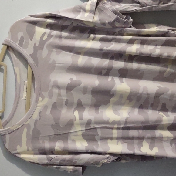 Kookaburra by UGG 3X Petite Joggers and Top Camo Lavender Set - Picture 2 of 9